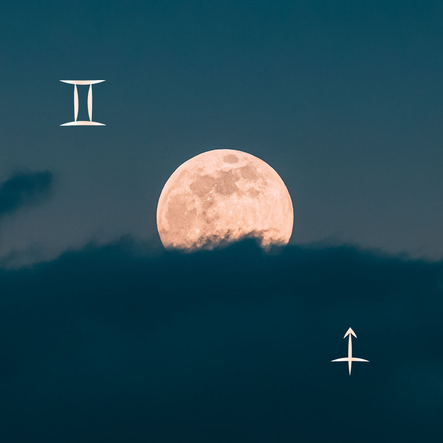 Crystal Sodalite Connection Item